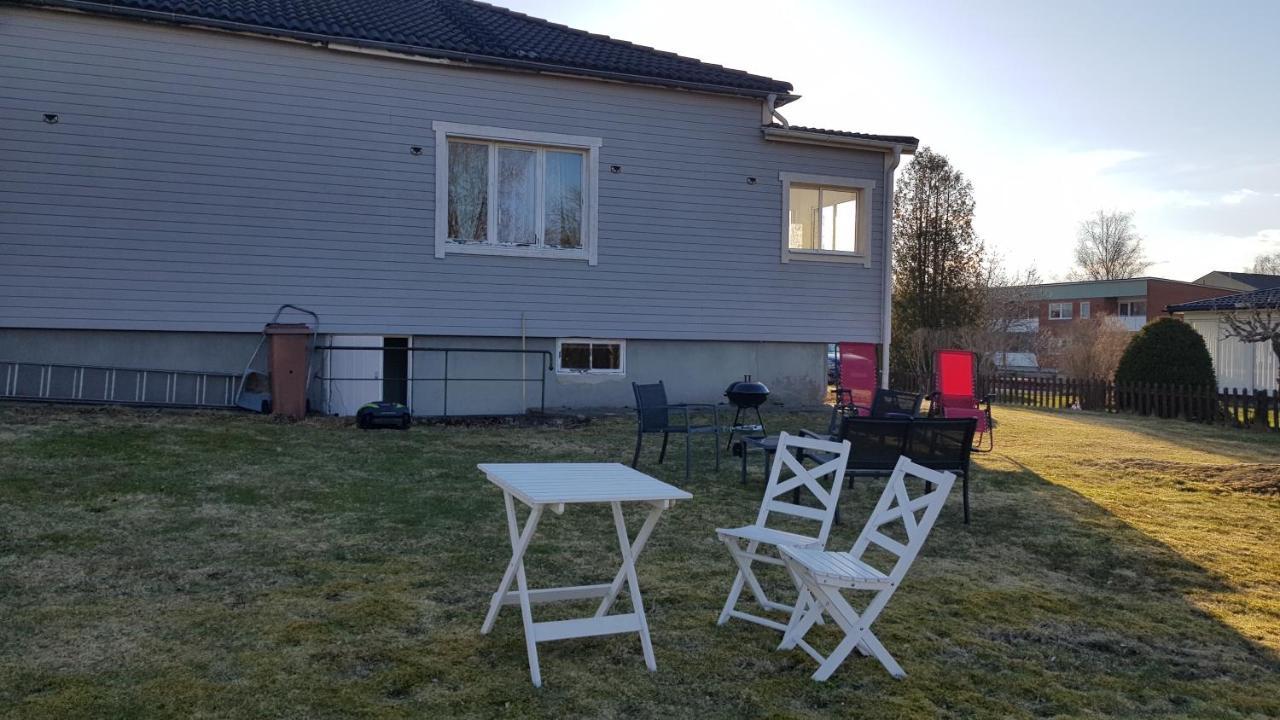 Trevligt Hus Med Egen Gard Och Fri Wifi, Emmaboda Kommun, Lindas Εξωτερικό φωτογραφία